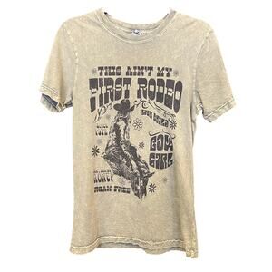 Rustee Clothing "Ain't My First Rodeo" Washed Graphic Tee Small